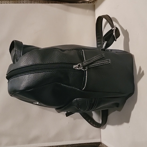 STONE MOUNTAIN BLACK‎ LEATHER BACKPACK - Picture 2 of 6